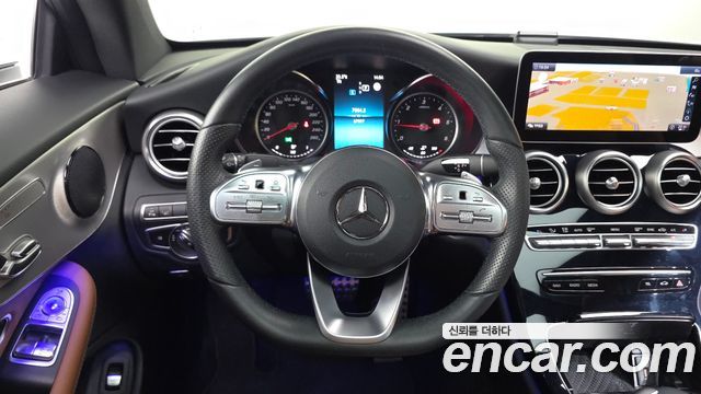 Mercedes-Benz C-Class 2019 — photo 19