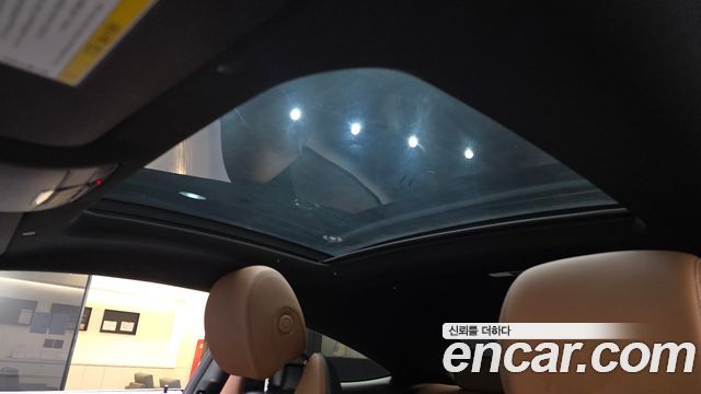 Mercedes-Benz C-Class 2019 — photo 25