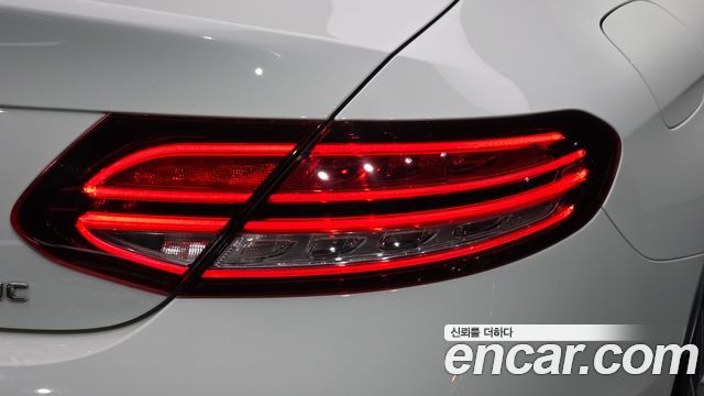 Mercedes-Benz C-Class 2019 — photo 9
