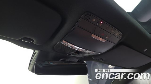 Mercedes-Benz C-Class 2019 — photo 28