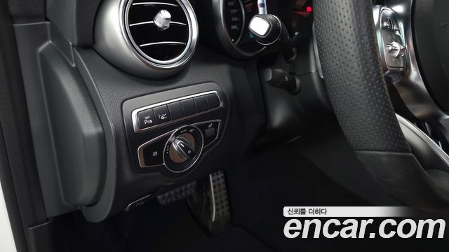 Mercedes-Benz C-Class 2019 — photo 29