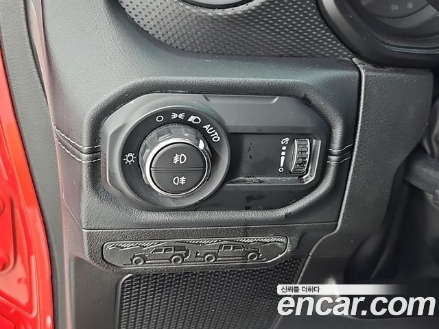 Jeep Wrangler 2024 — photo 18