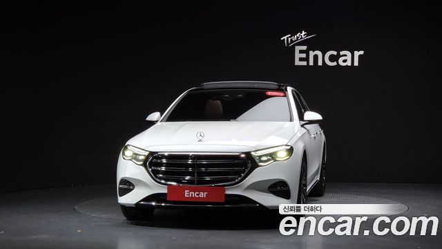 Mercedes-Benz E-Class 2025 — photo 3