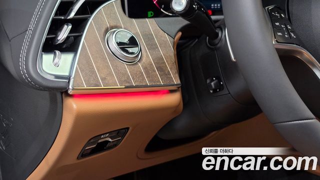 Mercedes-Benz E-Class 2025 — photo 23