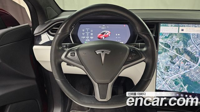 Tesla Model X 2019 — photo 19