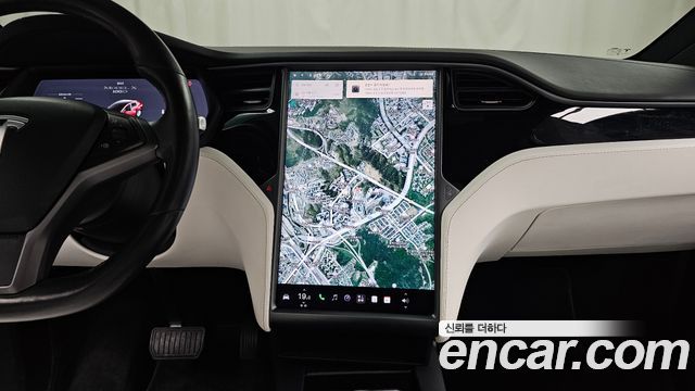 Tesla Model X 2019 — photo 20