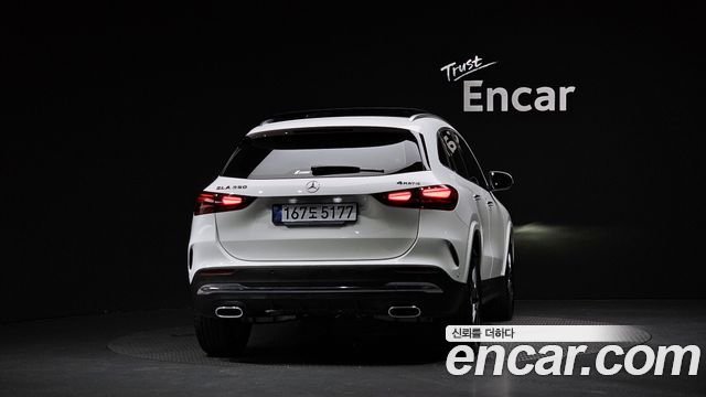 Mercedes-Benz GLA-Class 2026 — photo 4