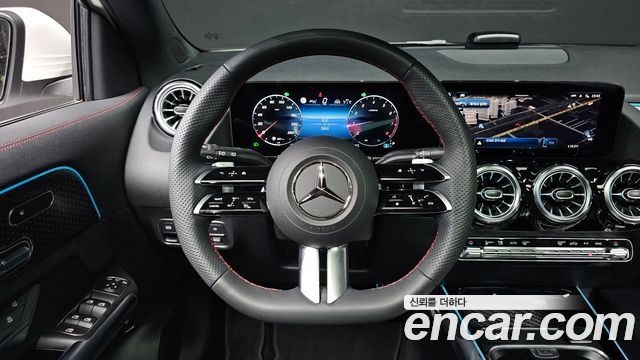 Mercedes-Benz GLA-Class 2026 — photo 18