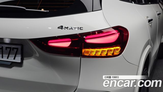Mercedes-Benz GLA-Class 2026 — photo 9