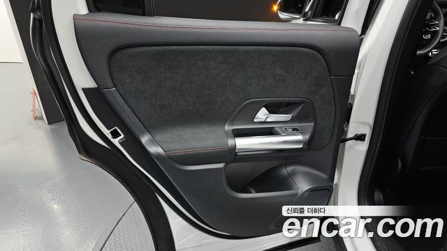 Mercedes-Benz GLA-Class 2026 — photo 15