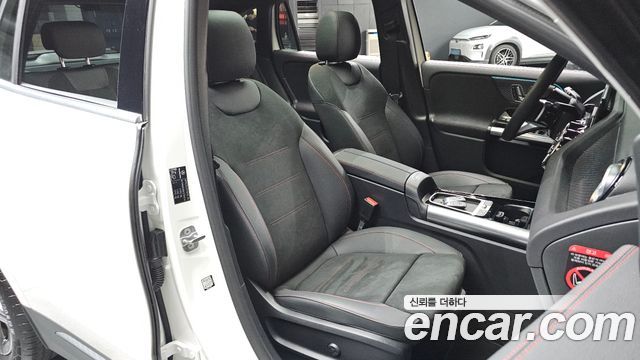 Mercedes-Benz GLA-Class 2026 — photo 16