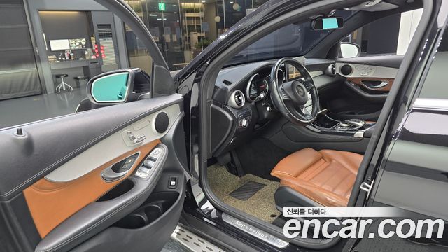 Mercedes-Benz GLC-Class 2017 — photo 10