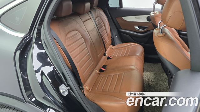 Mercedes-Benz GLC-Class 2017 — photo 11