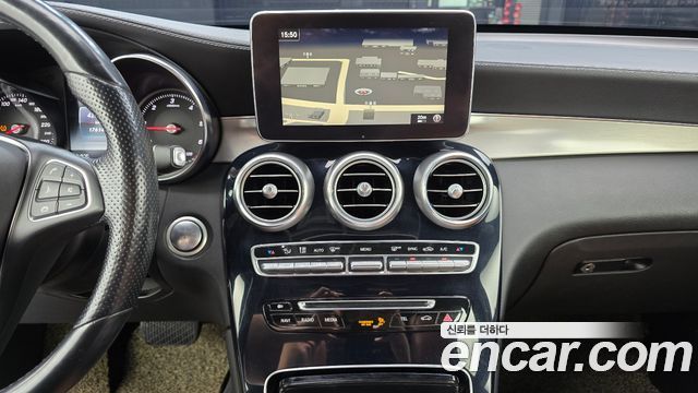 Mercedes-Benz GLC-Class 2017 — photo 14