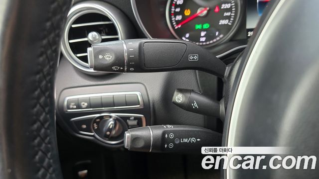 Mercedes-Benz GLC-Class 2017 — photo 16