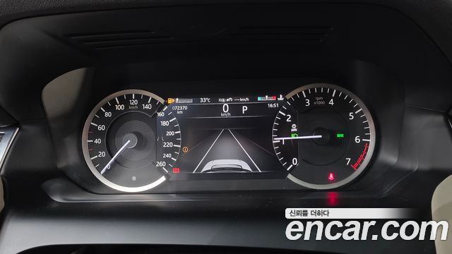 Land Rover Discovery Sport 2023 — photo 11