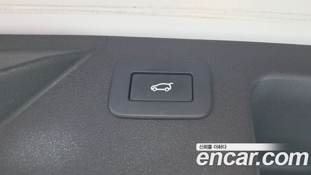 Land Rover Discovery Sport 2023 — photo 26