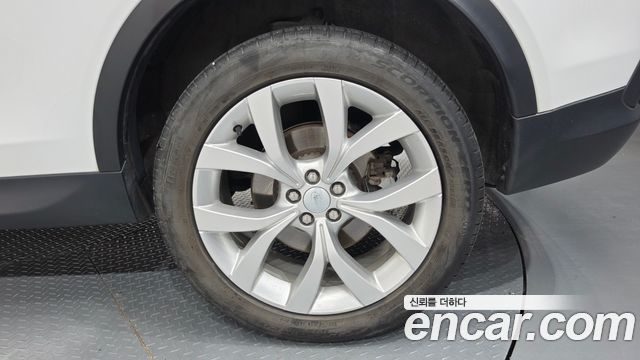 Land Rover Discovery Sport 2023 — photo 7