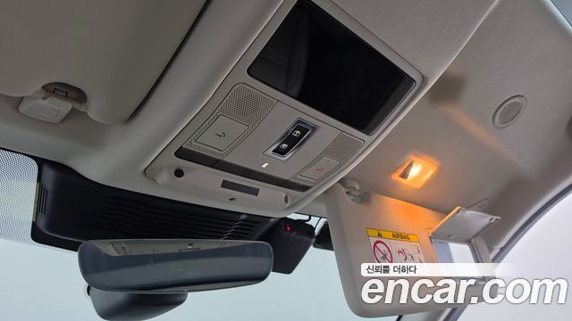 Land Rover Discovery Sport 2023 — photo 29