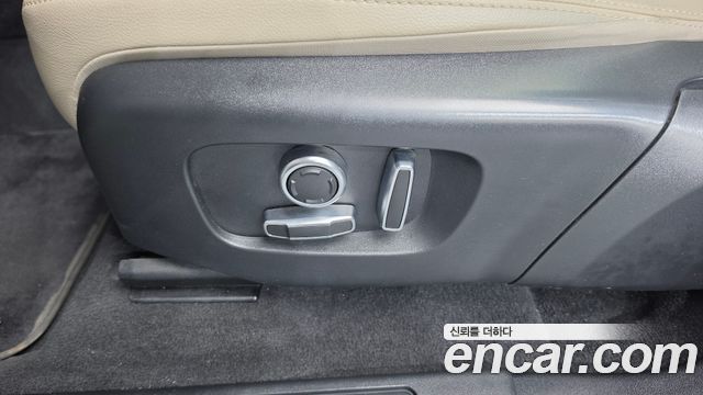 Land Rover Discovery Sport 2023 — photo 31