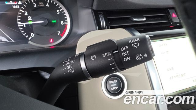 Land Rover Discovery Sport 2023 — photo 36