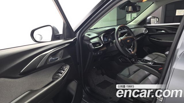 Chevrolet Korea Trailblazer 2022 — photo 13