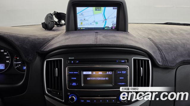 Hyundai Starex 2021 — photo 20