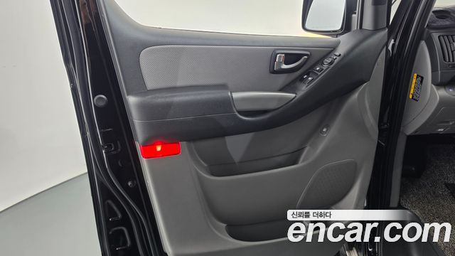 Hyundai Starex 2021 — photo 15