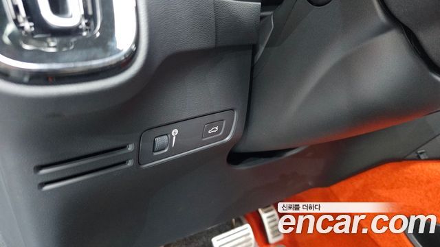 Volvo XC40 2020 — photo 20