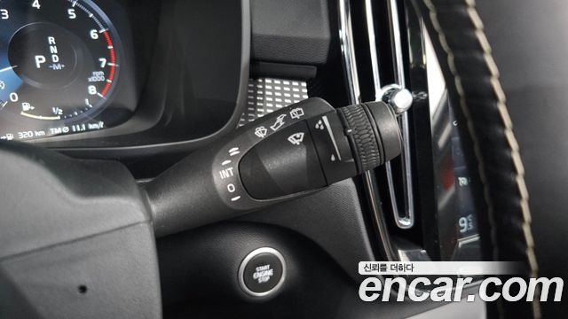 Volvo XC40 2020 — photo 22