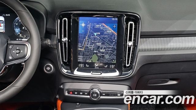 Volvo XC40 2020 — photo 23
