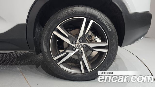 Volvo XC40 2020 — photo 7