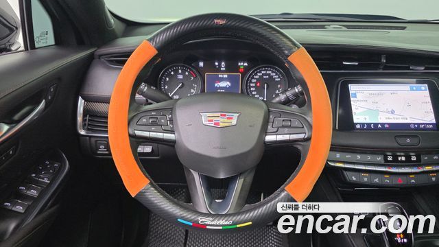 Cadillac XT4 2023 — photo 13