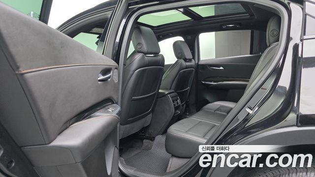Cadillac XT4 2023 — photo 17