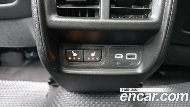 Cadillac XT4 2023 — photo 18
