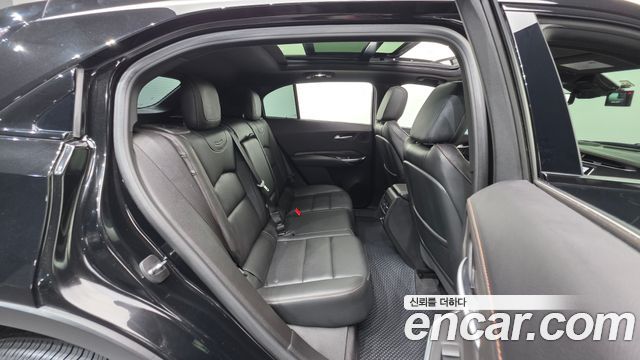 Cadillac XT4 2023 — photo 19