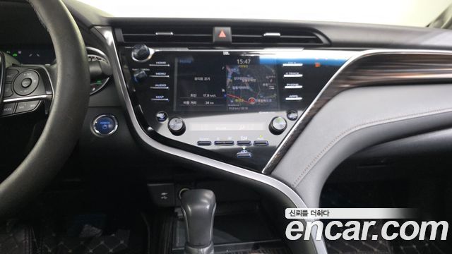Toyota Camry 2018 — photo 14