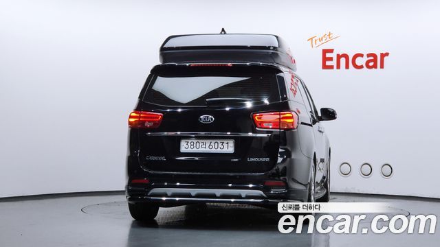 Kia Canival 2020 — photo 4