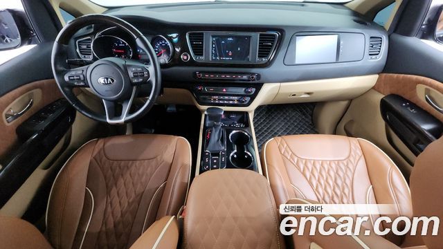 Kia Canival 2020 — photo 10