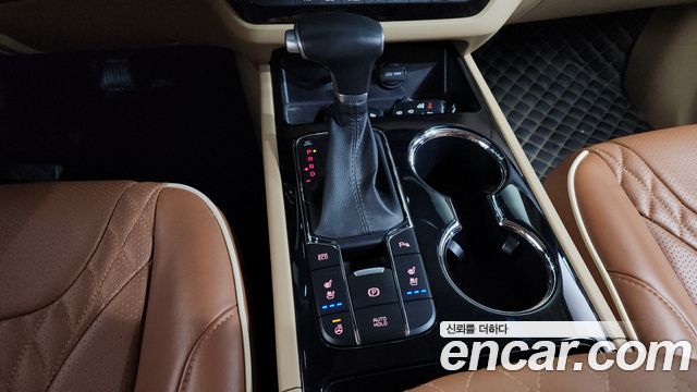 Kia Canival 2020 — photo 12