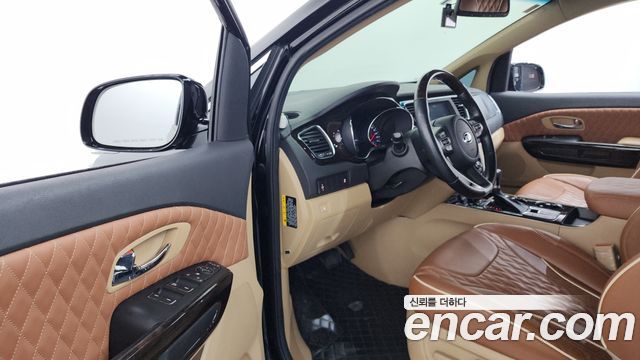 Kia Canival 2020 — photo 13