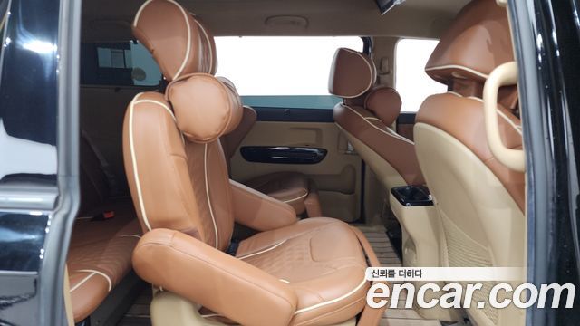 Kia Canival 2020 — photo 17