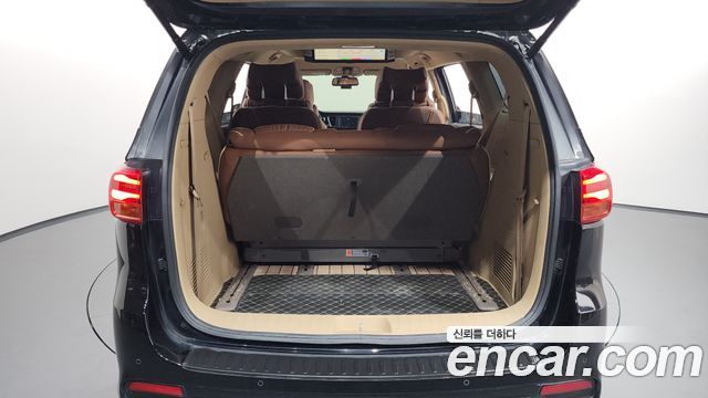 Kia Canival 2020 — photo 26