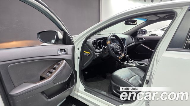 Kia K5 2015 — photo 10