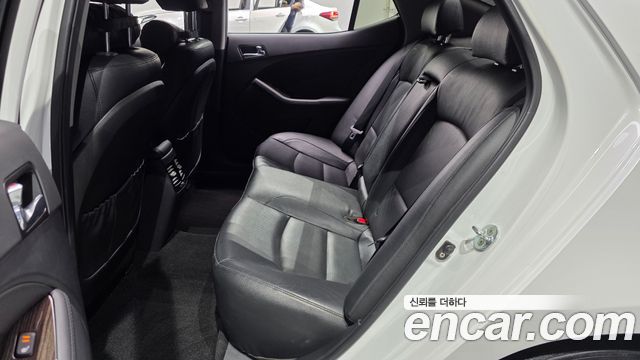 Kia K5 2015 — photo 11