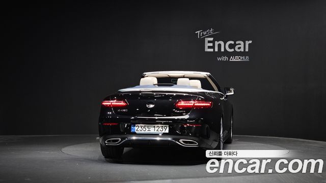 Mercedes-Benz E-Class 2023 — photo 4