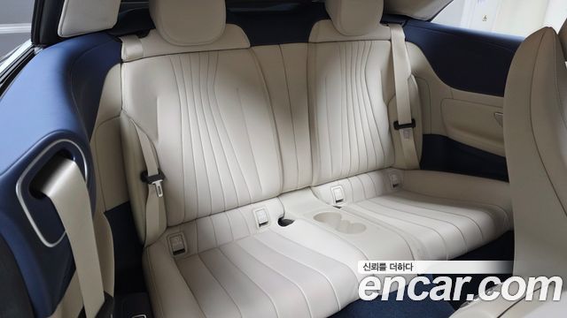 Mercedes-Benz E-Class 2023 — photo 17