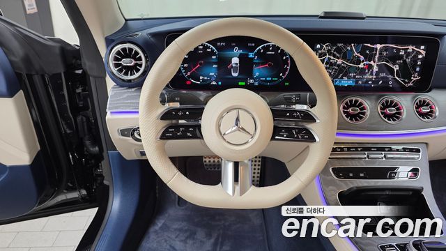 Mercedes-Benz E-Class 2023 — photo 19