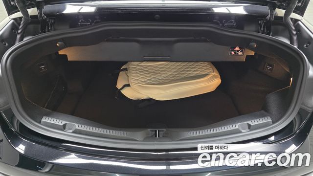 Mercedes-Benz E-Class 2023 — photo 22