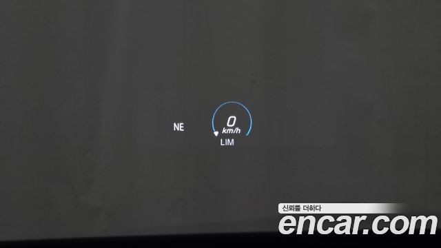 Mercedes-Benz E-Class 2023 — photo 31